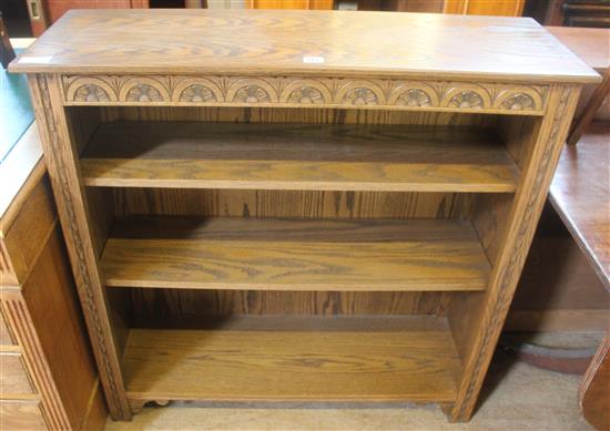 Oak dwarf open bookcase